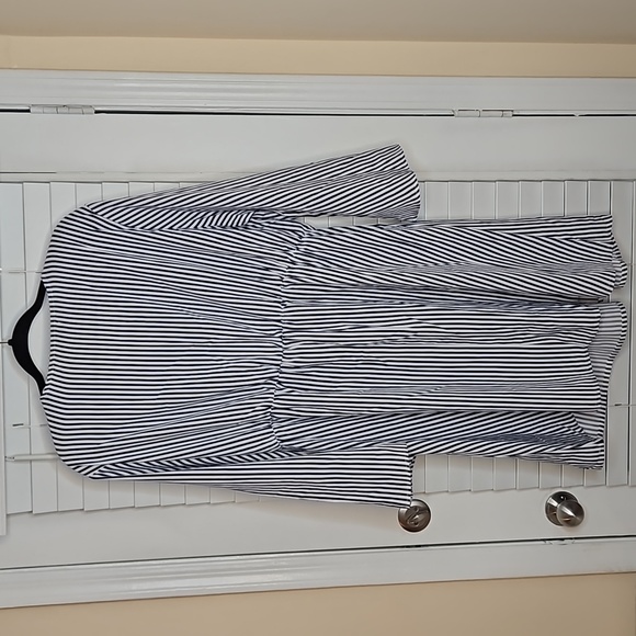 Stripe Flared Sleeve Mini Dress - Picture 7 of 11